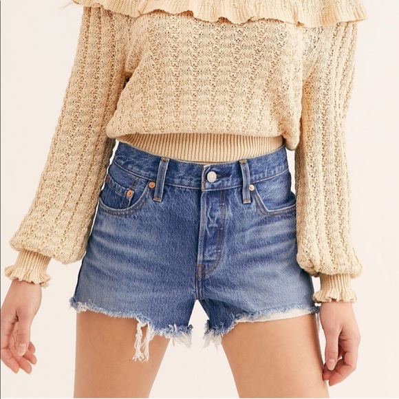 Leviβs 501 mid rise cut off shorts indigo avenue - Picture 2 of 6